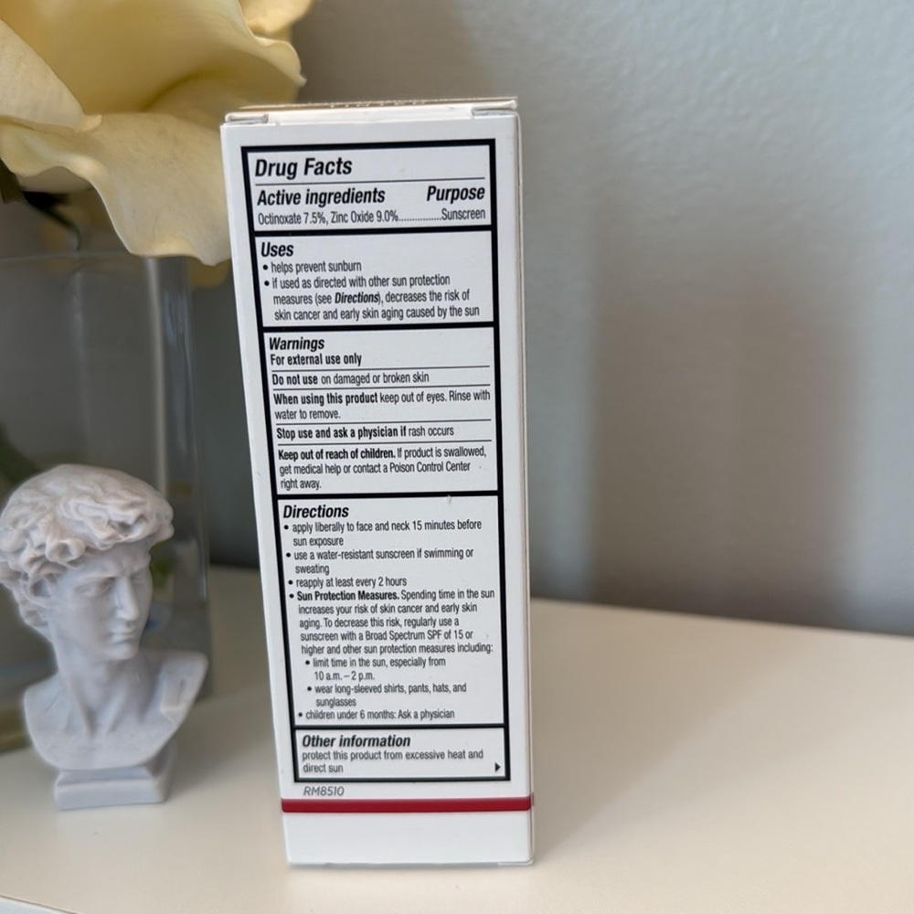 New in box . Elta md Skincare UV Daily - Picture 2 of 9